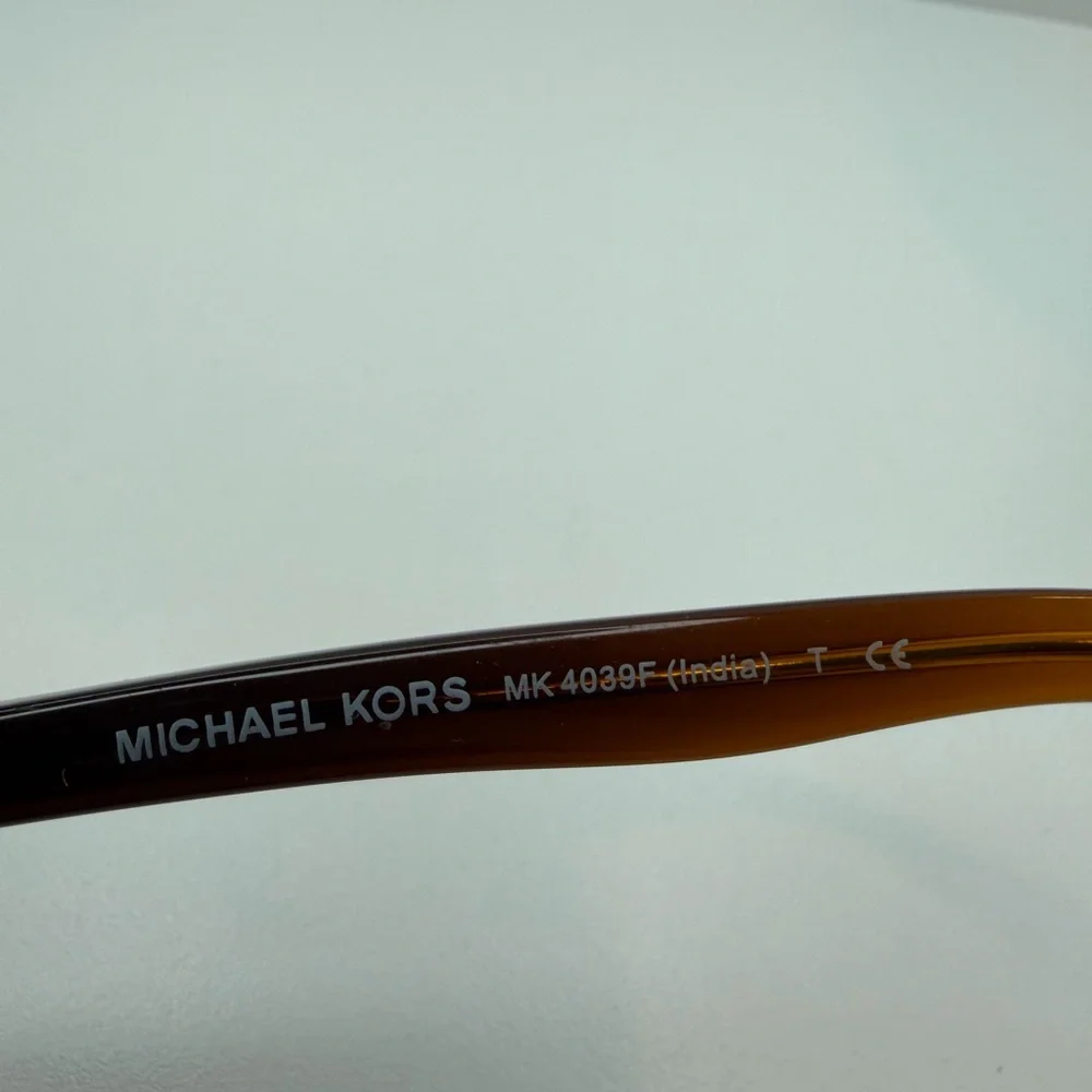 Michael Kors ✅reasonable offers